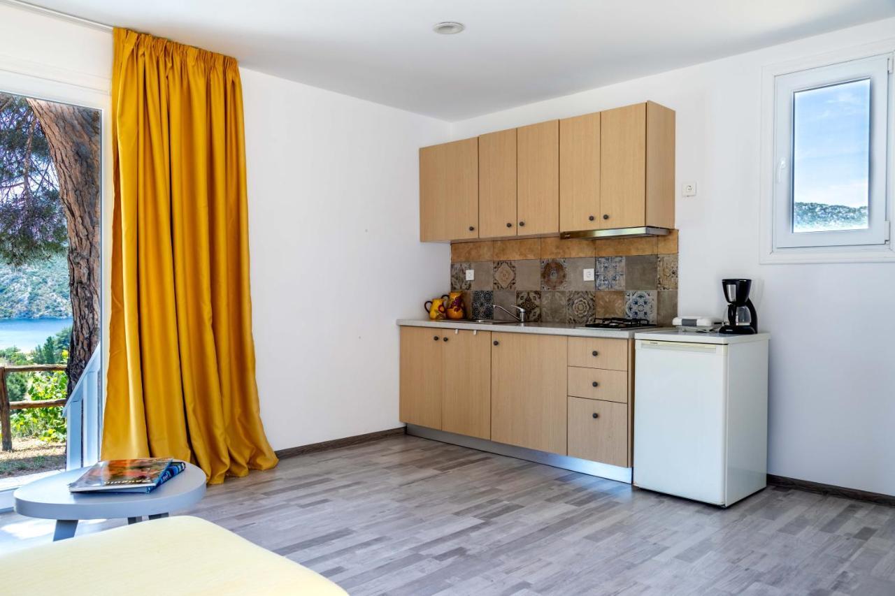 Porto Koufo Resort Bungalows Ngoại thất bức ảnh